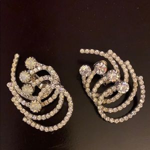 Huge vintage rhinestone clip on earrings flawless